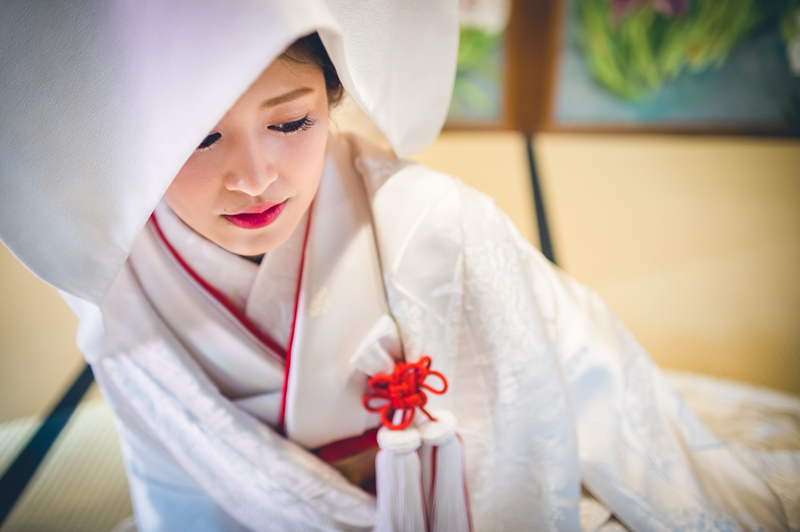 白無垢に綿帽子で前撮りをされた和装花嫁さまをご紹介いたします。:白無垢に綿帽子姿で愛らしく