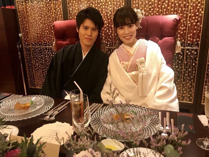 ふんわりとしたちりめん地の白無垢に絞りの掛下のコーディネート