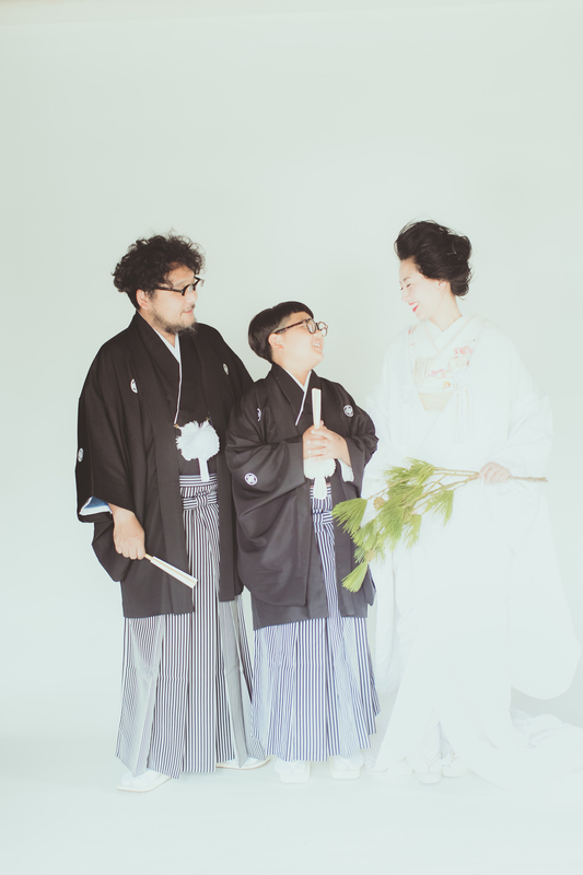 家族記念としてお子さんも一緒に撮影されたお二人をご紹介いたします(白無垢→白地色打掛)