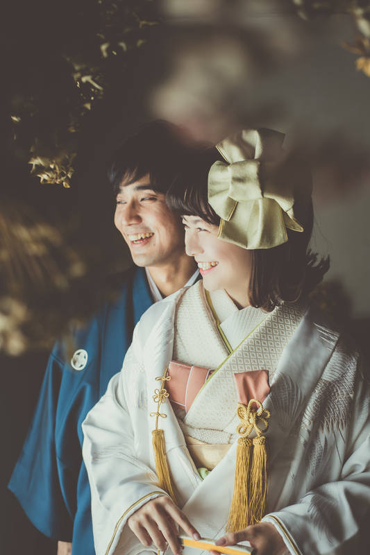 白無垢でスタジオ撮影をされたCUCURUの和装花嫁さまをご紹介いたします。