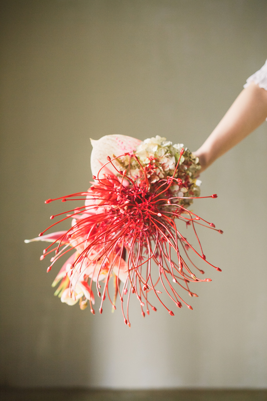 ロケーション撮影で前撮りをされたCUCURUの和装花嫁さまをご紹介いたします(色打掛)